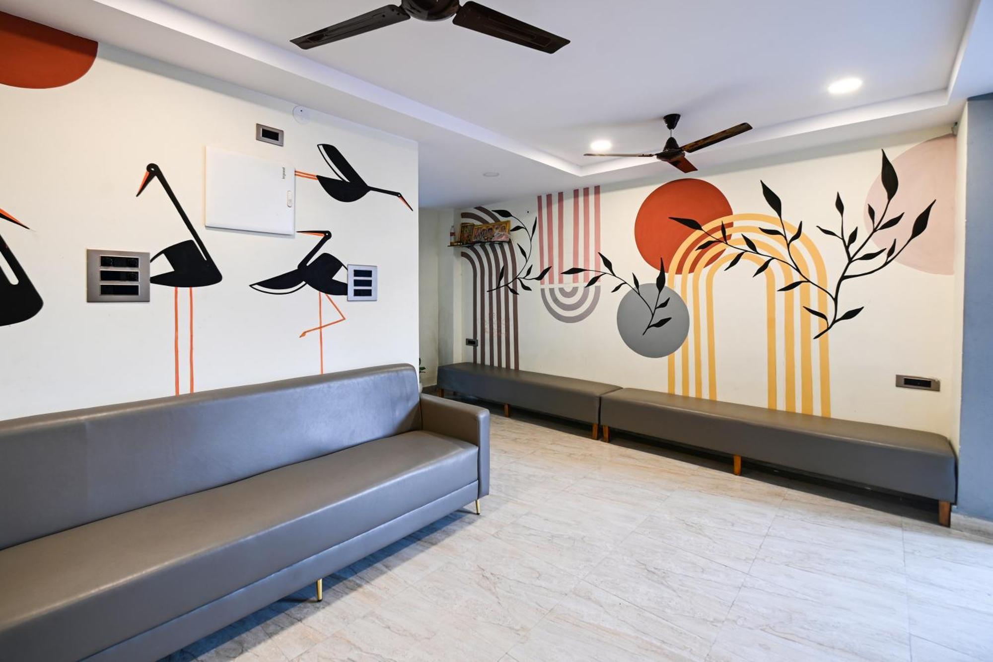 Super Townhouse De Alphabet Karmanghat Haïdarabad Extérieur photo